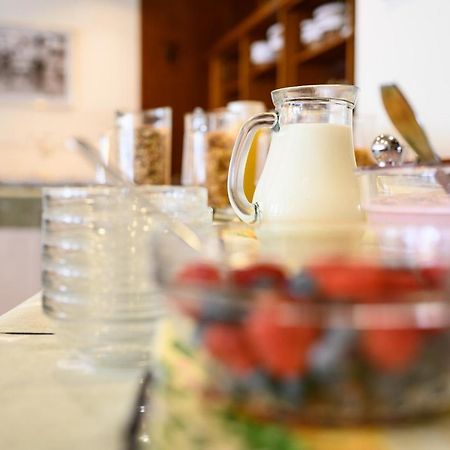 Hotel Goldener Hirsch Friedrichshafen Ngoại thất bức ảnh