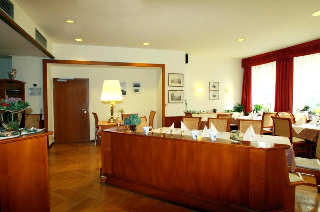 Hotel Goldener Hirsch Friedrichshafen Ngoại thất bức ảnh