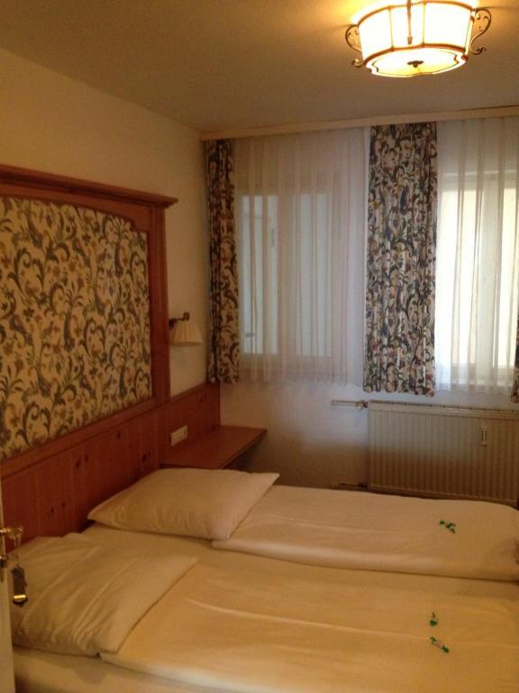 Hotel Goldener Hirsch Friedrichshafen Ngoại thất bức ảnh