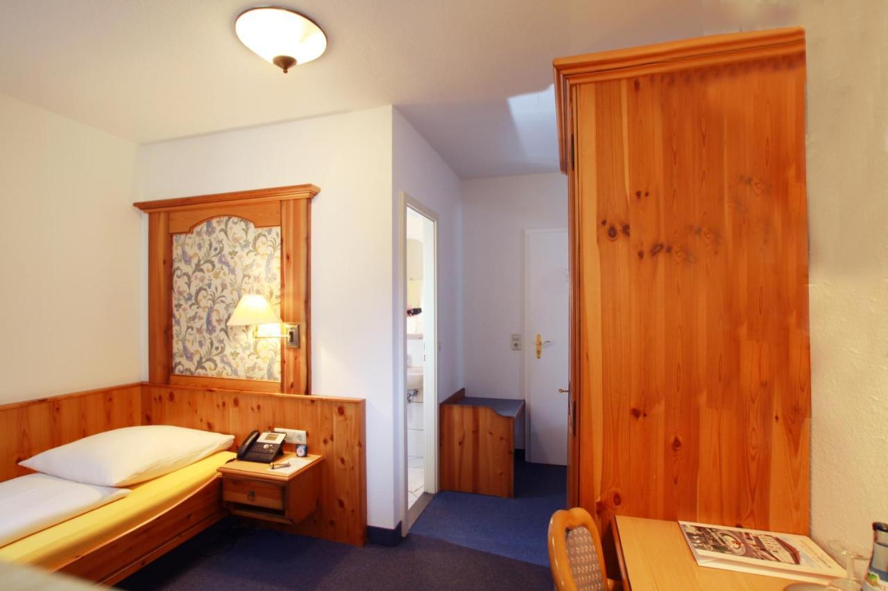 Hotel Goldener Hirsch Friedrichshafen Ngoại thất bức ảnh
