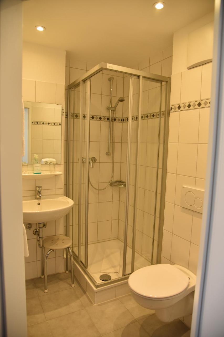 Hotel Goldener Hirsch Friedrichshafen Ngoại thất bức ảnh