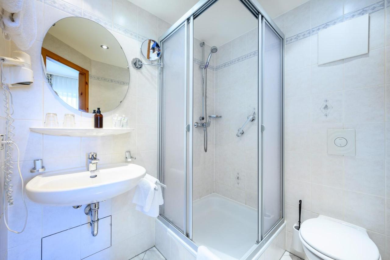 Hotel Goldener Hirsch Friedrichshafen Ngoại thất bức ảnh